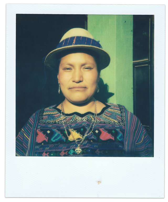 Portrait au Polaroid 670AF dans le village de Todos Santos Cuchumatán au Guatemala - ©jaimelemonde.fr