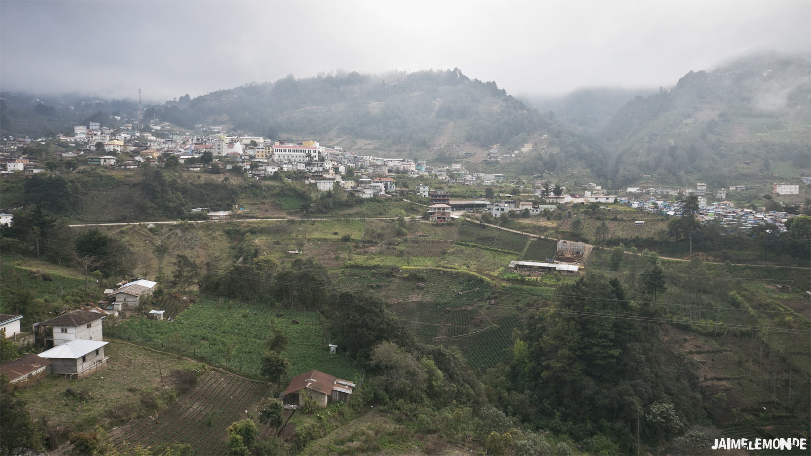 Vue sur le village de Todos Santos Cuchumatán au Guatemala - ©jaimelemonde.fr