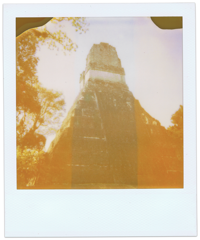 Photo Polaroid périmée depuis 2006 - Tikal - Guatemala - ©jaimelemonde (1)
