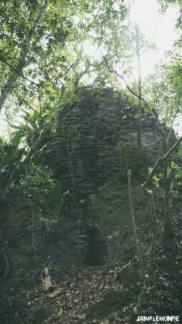 Pyramide maya à Motul de San José - Guatemala - ©jaimelemonde