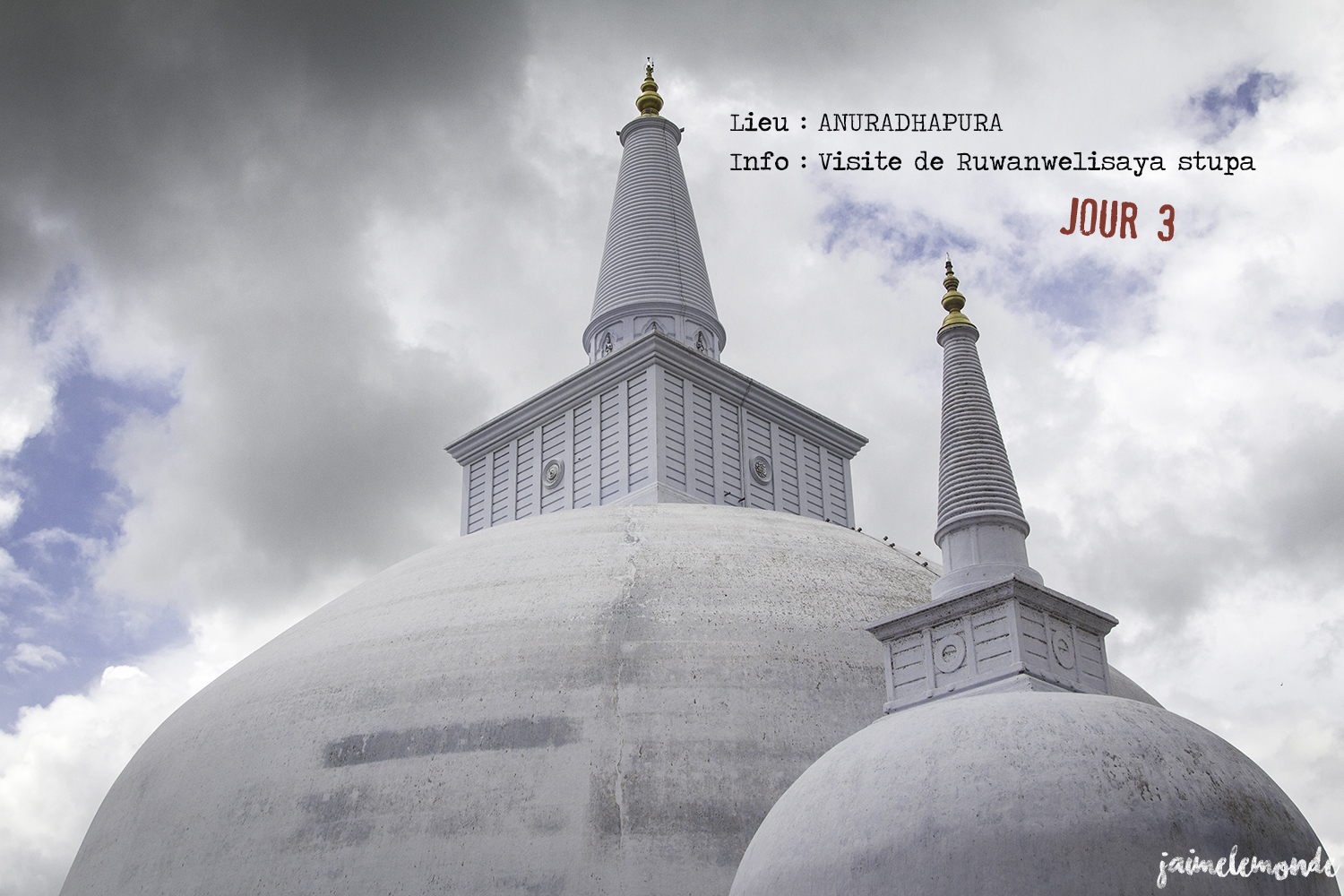 Voyage Sri Lanka - Itinéraire Jour 3 - 4 Anuradhapura - Visite du stupa Ruwanwelisaya - ©jaimelemonde