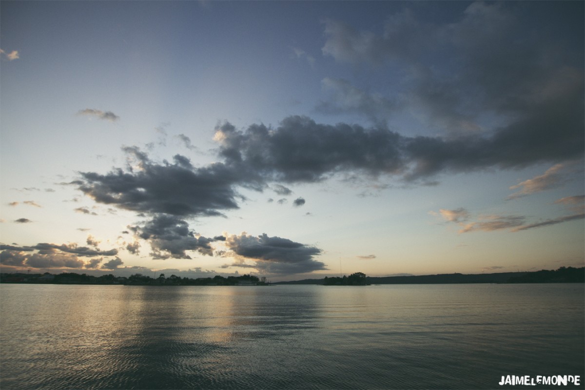 Coucher de soleil sur Flores - Guatemala - ©jaimelemonde